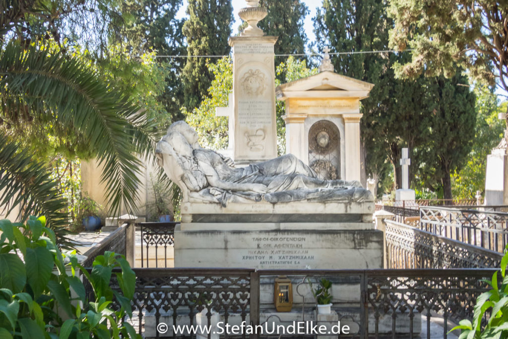 Skulptur Die schlafende Frau