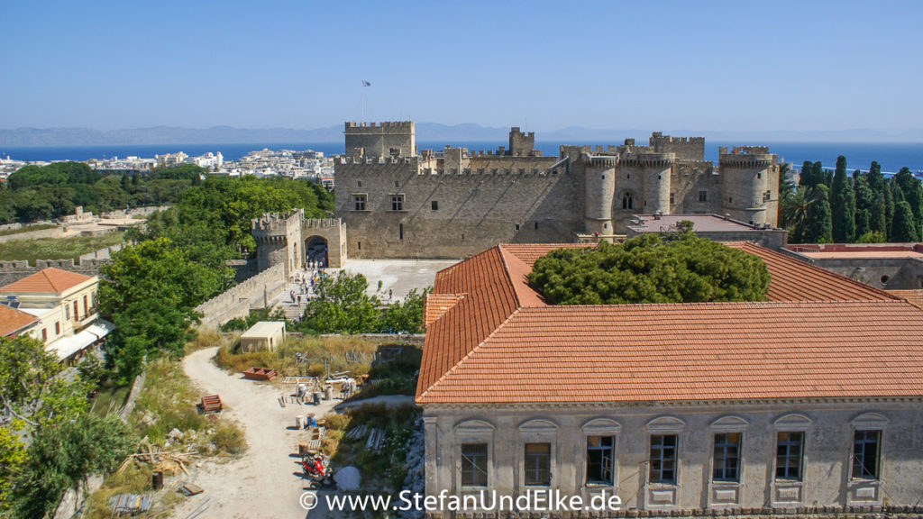 Über den Dächern der Altstadt von Rhodos