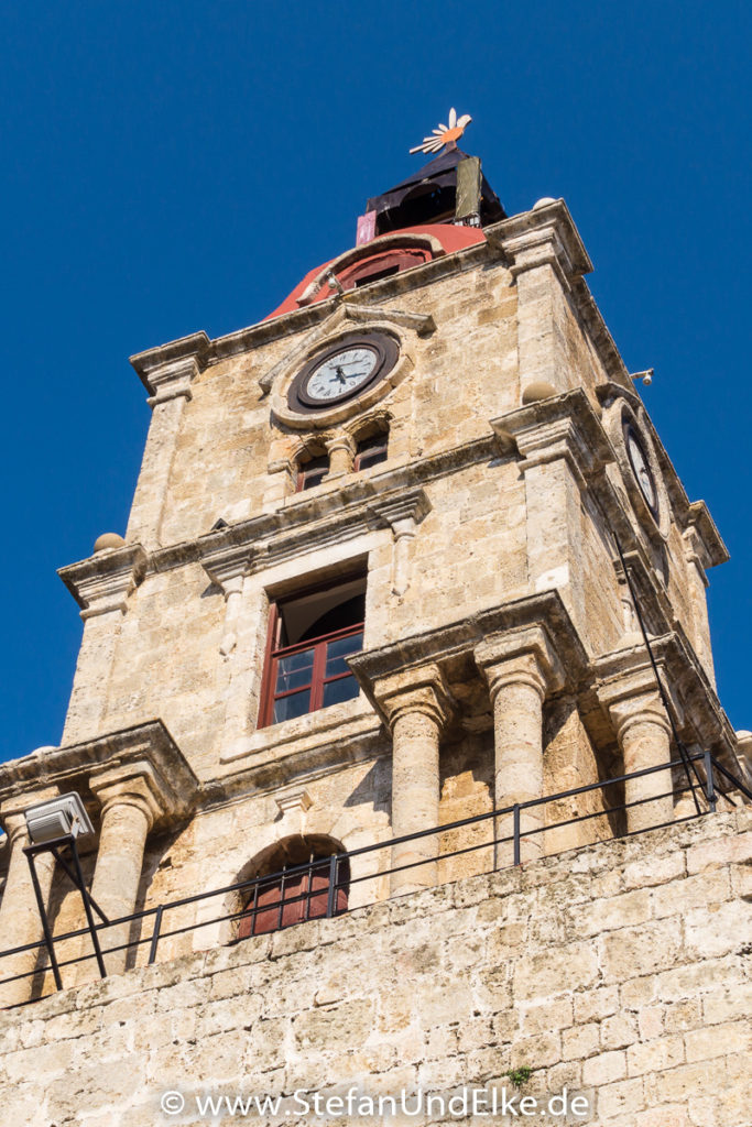 Der Uhrenturm in der Altstadt von Rhodos