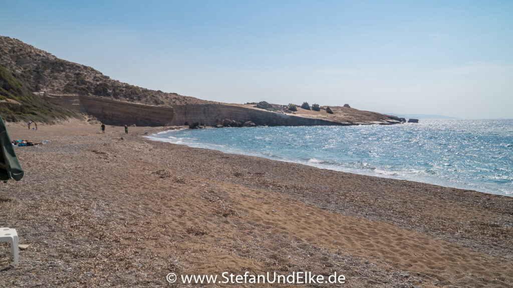 Fourni Beach an der Westküste von Rhodos