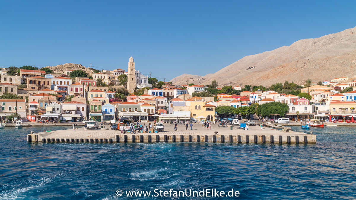Anlegen am Hafen der Insel Chalki