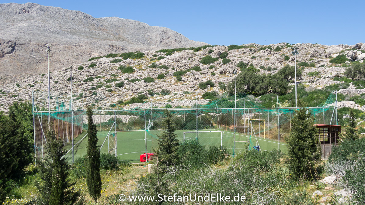 Der Fussballplatz auf der Insel Chalki