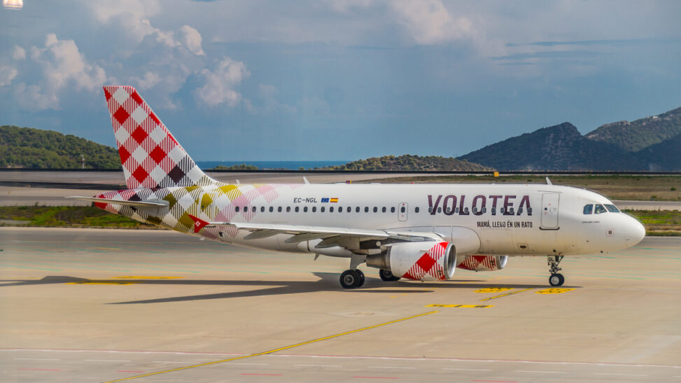 Airbus A319-112 EC-NGL, LGAV (ATH) Athen, VOE (V7) Volotea