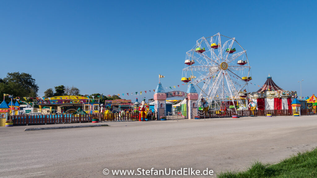 Der Luna Park im Hafen von Preveza