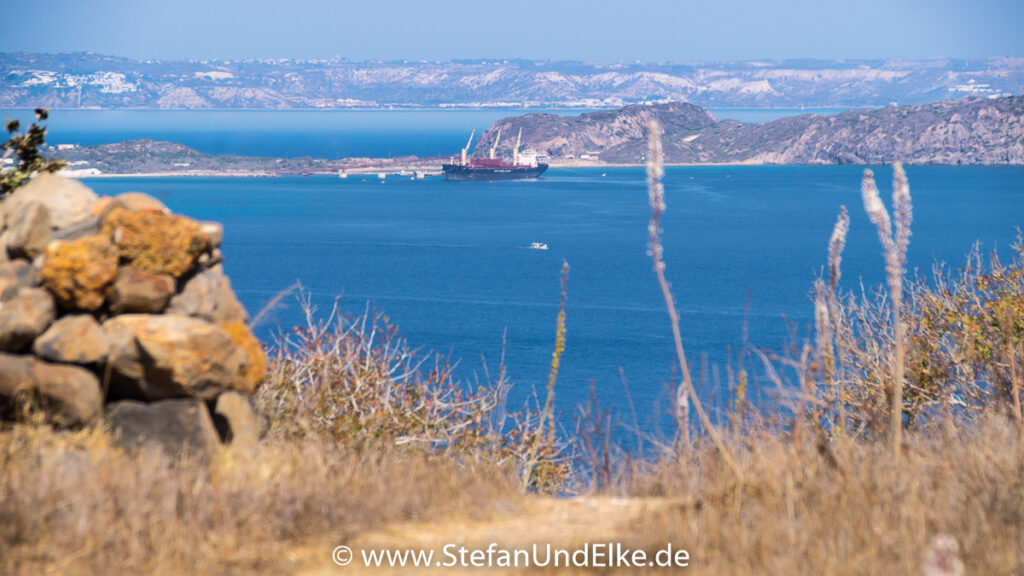 Blick von der Burg zur Nachbarinsel Giali