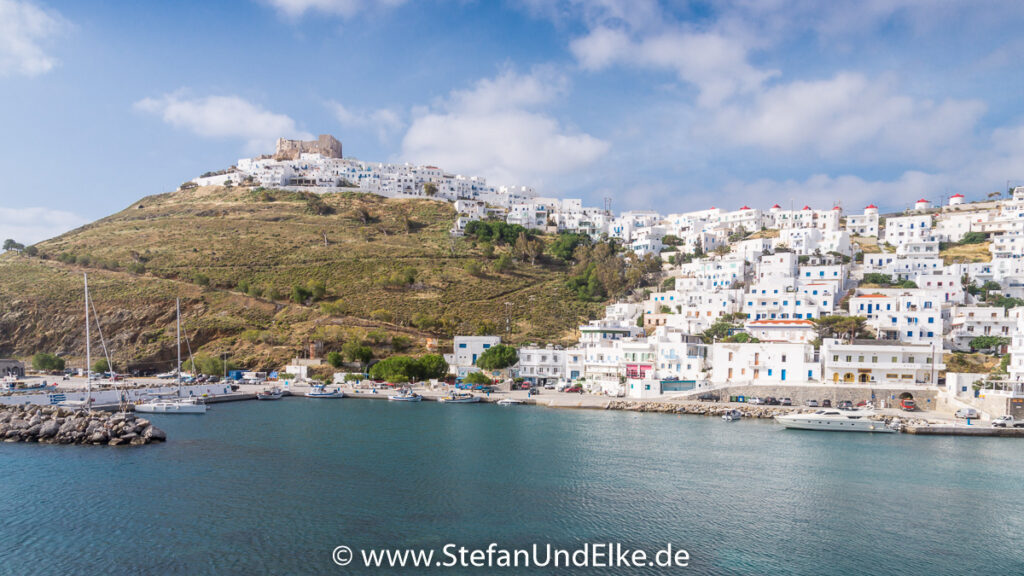 Die Chora von Astypalaia mit ihrem Kastro ist schon von weitem zu sehen