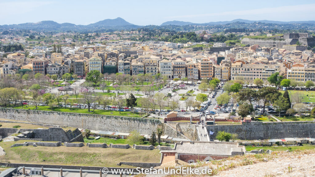 Blick auf Korfu Stadt (Kerkyra)