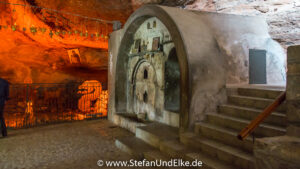 Die Höhle im Kloster Mega Spileon in der die Ikone der Jungfrau Maria entdeckt wurde
